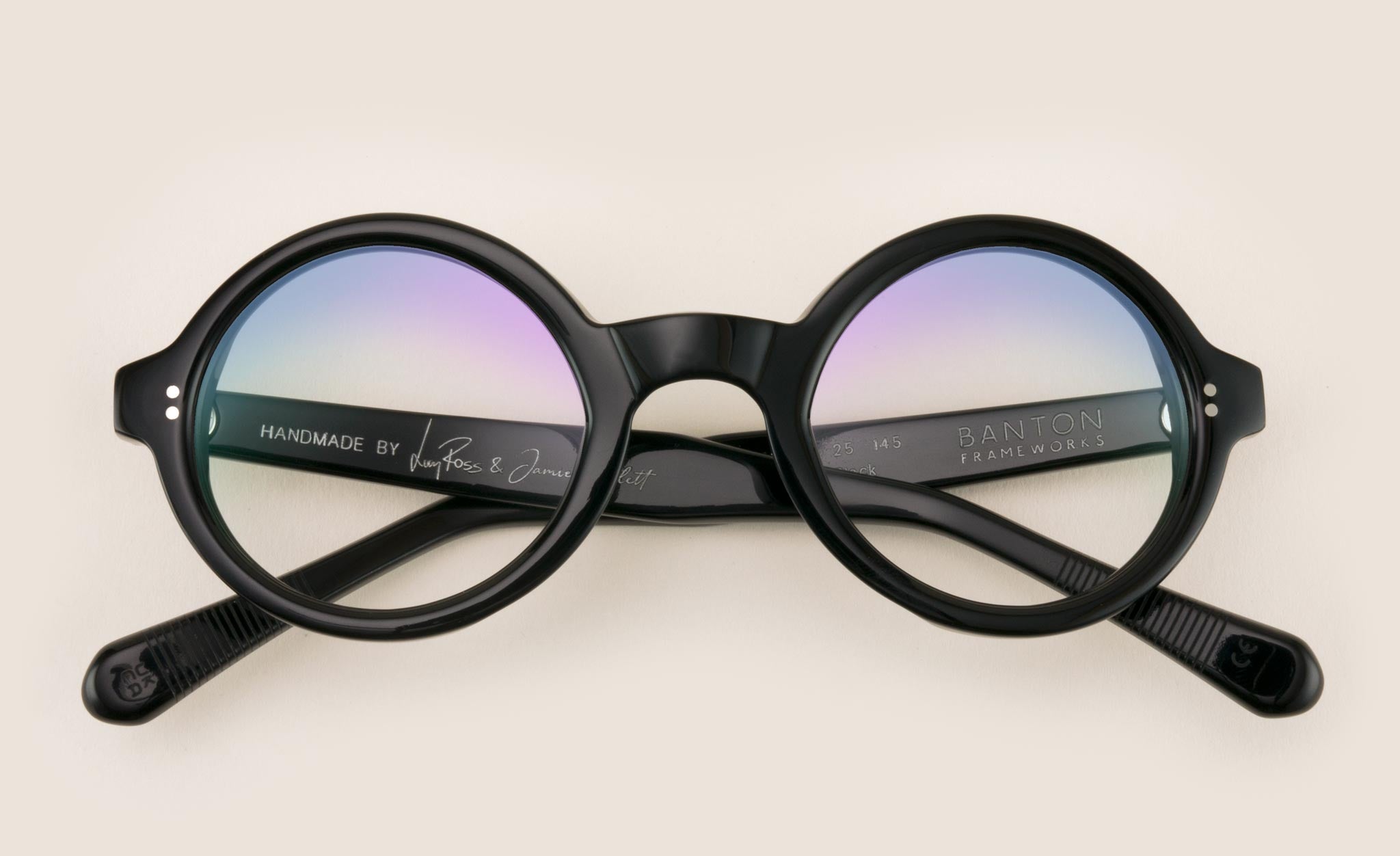 Black circle eyeglasses frame